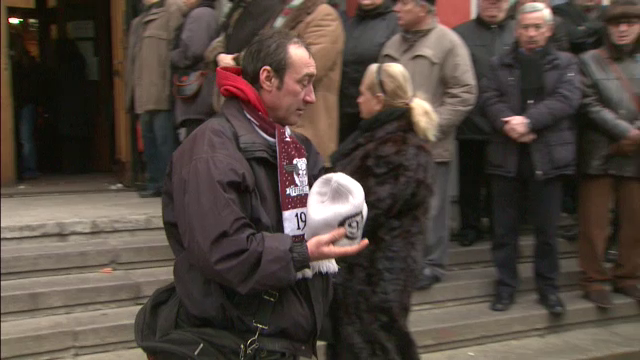 FOTO DOLIU in fotbalul romanesc! ADIO, Nae Manea! Peste 200 de persoane si-au luat adio de la legenda Rapidului!_13