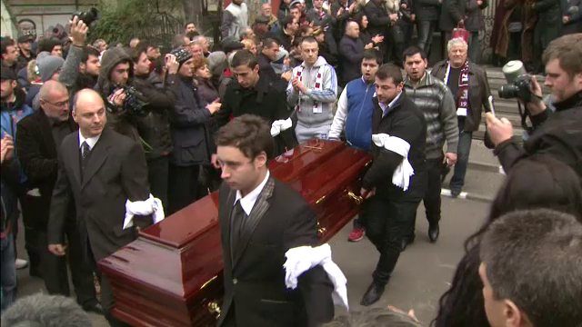 FOTO DOLIU in fotbalul romanesc! ADIO, Nae Manea! Peste 200 de persoane si-au luat adio de la legenda Rapidului!_14
