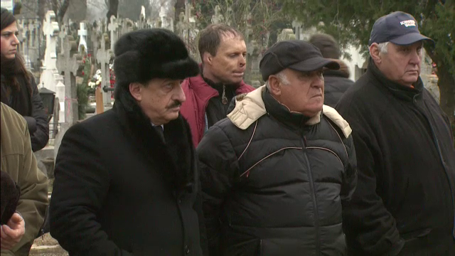 FOTO DOLIU in fotbalul romanesc! ADIO, Nae Manea! Peste 200 de persoane si-au luat adio de la legenda Rapidului!_20