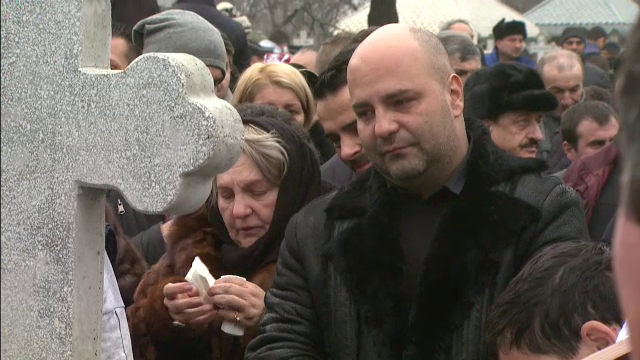 FOTO DOLIU in fotbalul romanesc! ADIO, Nae Manea! Peste 200 de persoane si-au luat adio de la legenda Rapidului!_23