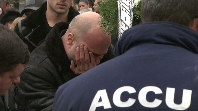 FOTO DOLIU in fotbalul romanesc! ADIO, Nae Manea! Peste 200 de persoane si-au luat adio de la legenda Rapidului!_24