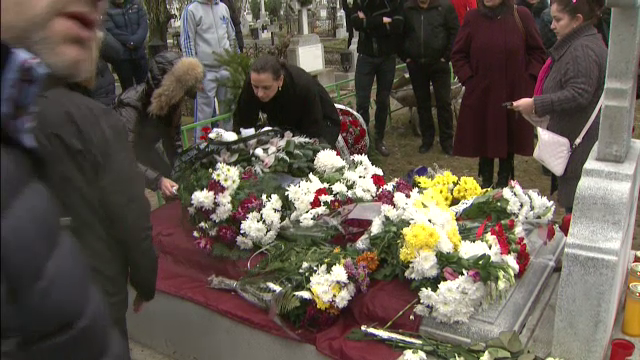 FOTO DOLIU in fotbalul romanesc! ADIO, Nae Manea! Peste 200 de persoane si-au luat adio de la legenda Rapidului!_25
