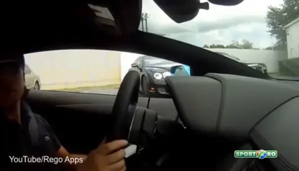 VIDEO Cum e sa conduci un Lamborghini de peste 300.000 de euro in fiecare zi? Reactiile surprinzatoare ale oamenilor