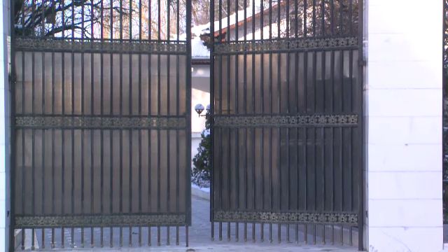 GIGI E ACASA! Masuri de securitate EXTREME la casa din Pipera! E incredibil ce hotarare a luat patronul Stelei. Vezi imagini_2