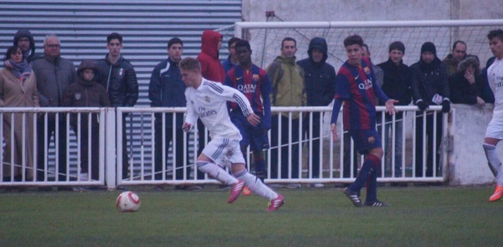 EXCEPTIONAL! Nicusor Craiu face senzatie in tricoul lui Real Madrid! Era 1-0 pentru Barcelona cand a dat golul asta FABULOS! VIDEO