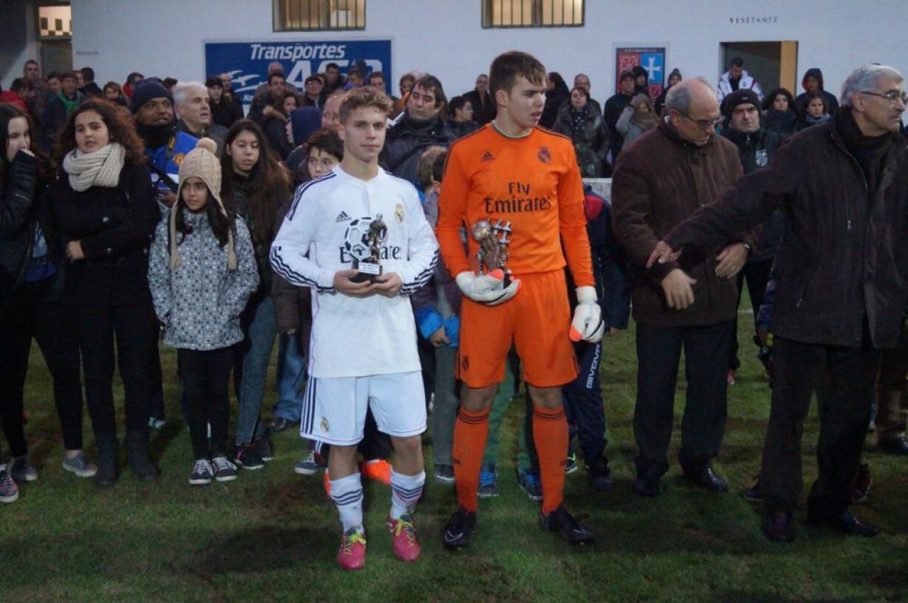 EXCEPTIONAL! Nicusor Craiu face senzatie in tricoul lui Real Madrid! Era 1-0 pentru Barcelona cand a dat golul asta FABULOS! VIDEO_2