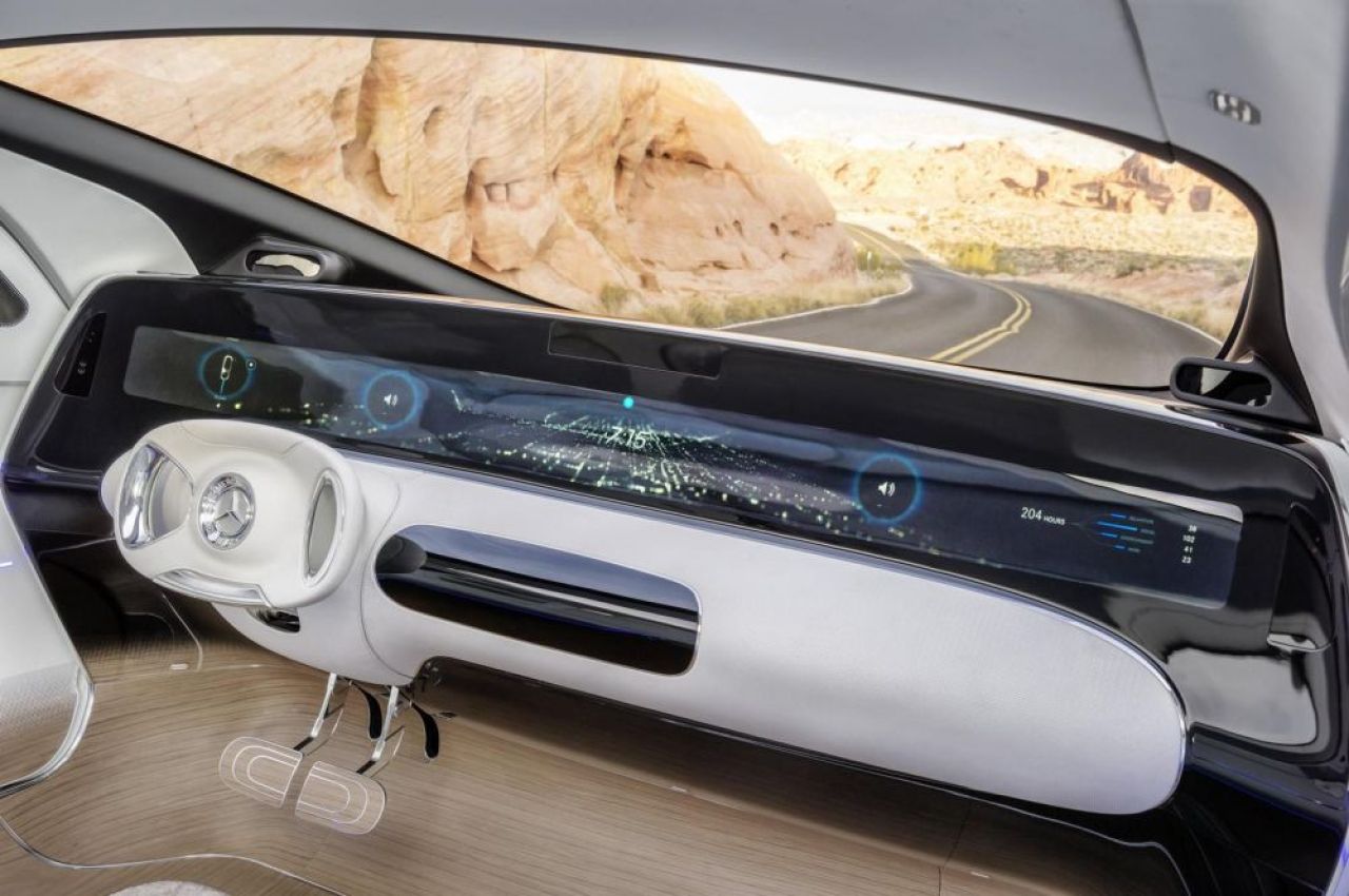 VIDEO Welcome to the future! Mercedes a lansat o masina SF la cel mai tare targ de tehnologie! Vezi cum arata:_1