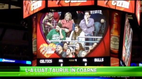 Faza saptamanii in NBA | Mascota celor de la Chicago Bulls i-a furat iubita unui spectator :)