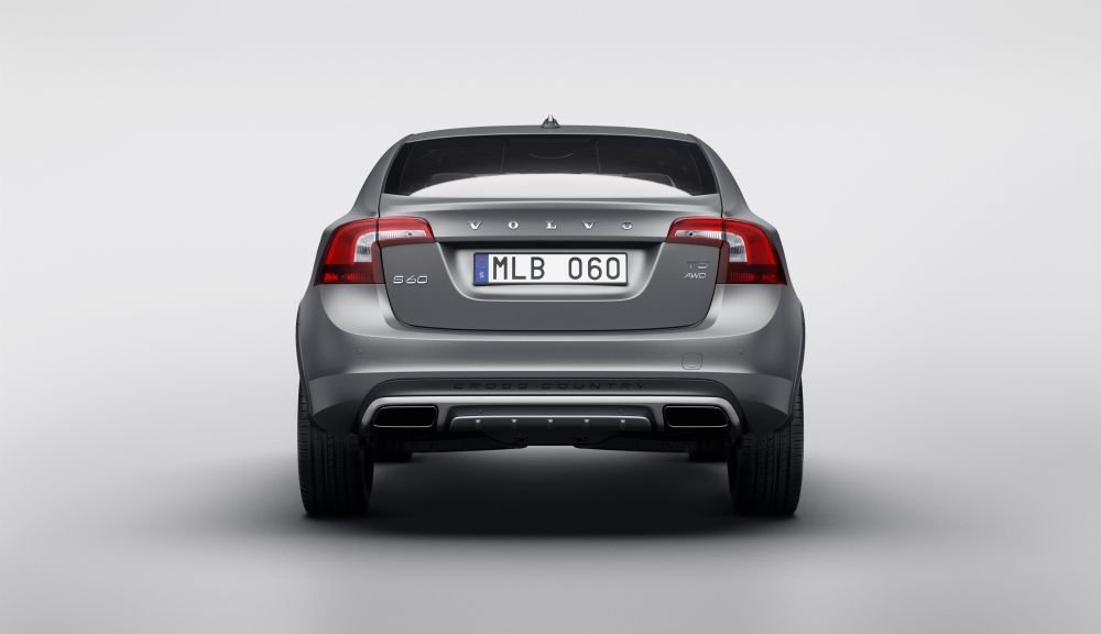 FOTO Volvo a lansat un nou TIP de masina! E de lux, dar nu e limuzina; are forma de sedan, dar e pregatita pentru offroad_6