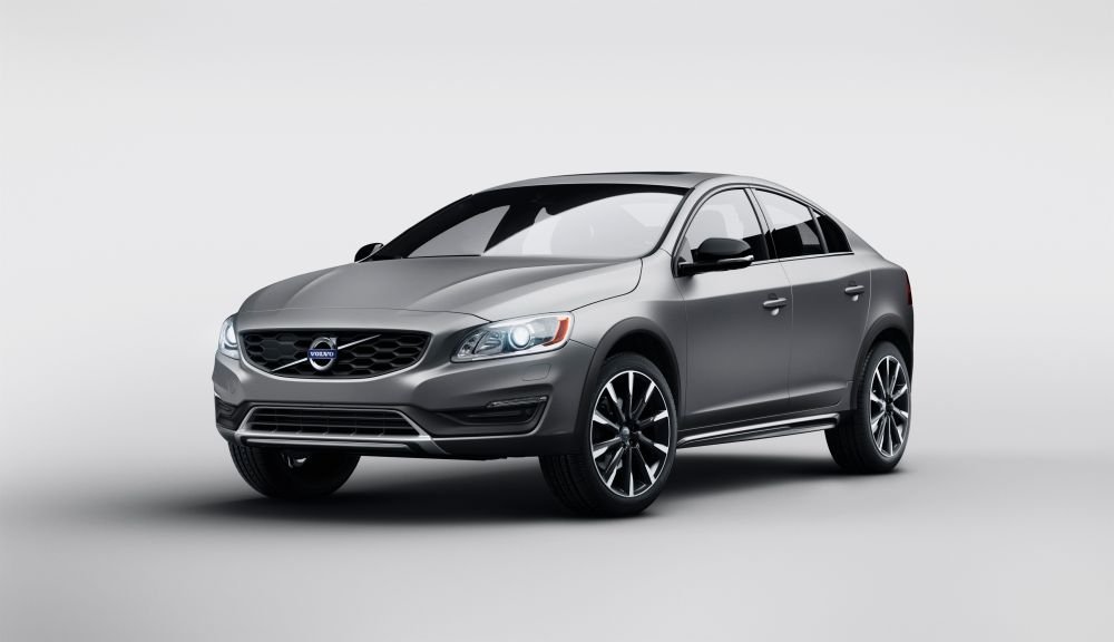 FOTO Volvo a lansat un nou TIP de masina! E de lux, dar nu e limuzina; are forma de sedan, dar e pregatita pentru offroad_8