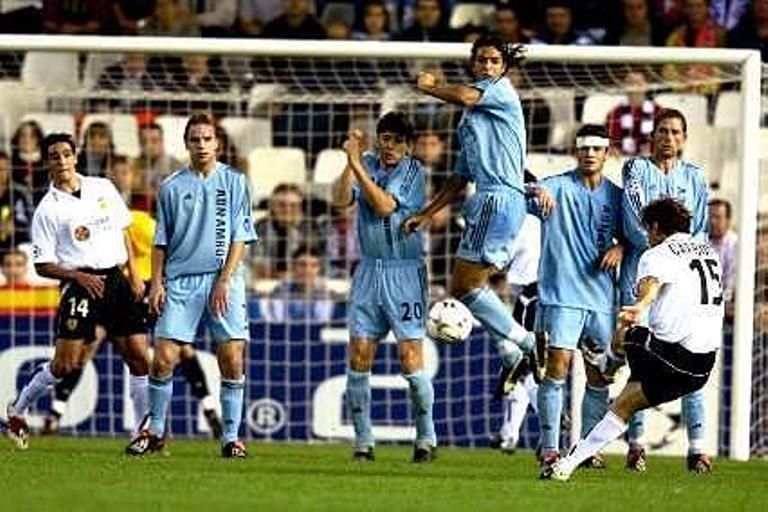 A jucat cu Chivu si Zlatan la Ajax, trebuia sa fie un STAR AL EUROPEI, dar a ajuns de nerecunoscut! Foto incredibil: Cum arata azi_1