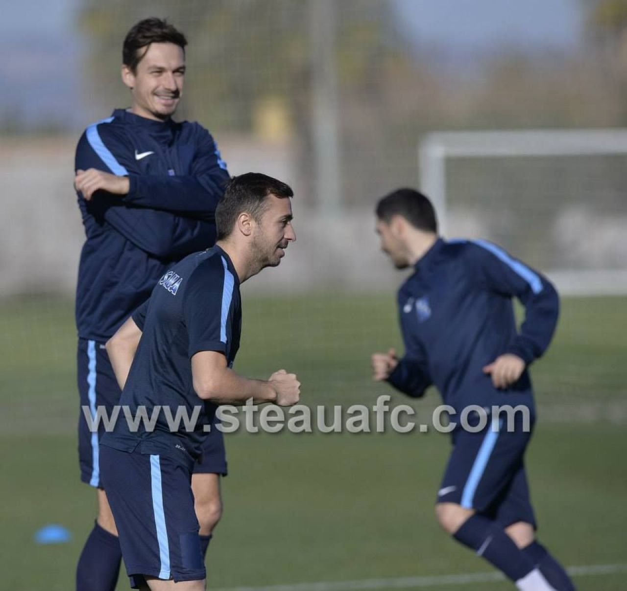 Surpriza de care au avut parte jucatorii Stelei la primul antrenament din 2015! Ce au avut pe piept in locul siglei. FOTO_3