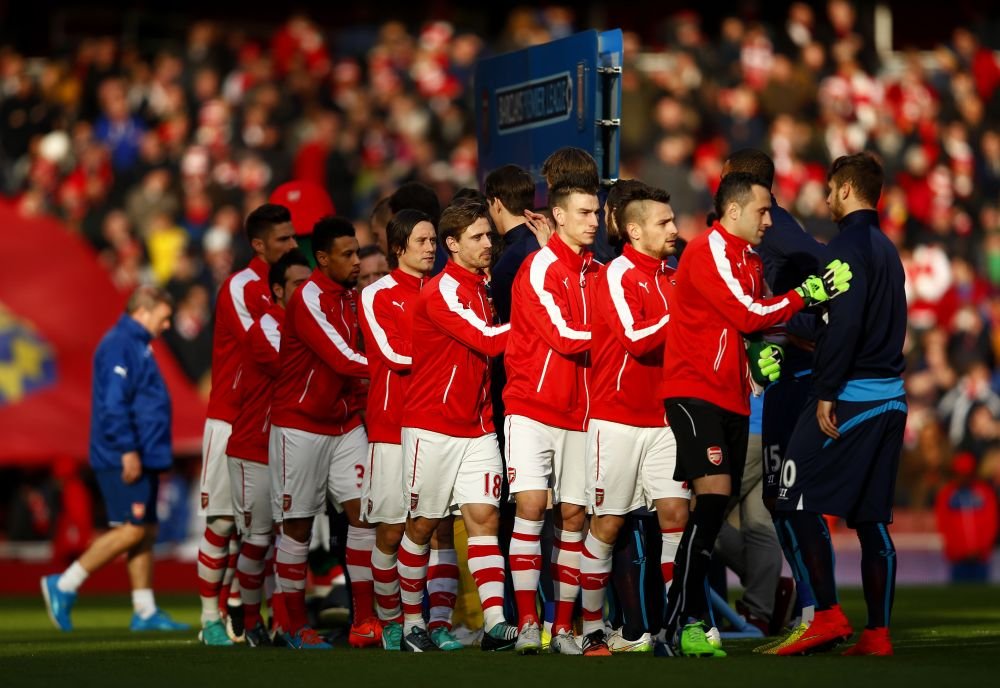 Moment ORIBIL in meciul dintre Arsenal si Stoke! Un jucator a ajuns de URGENTA la spital! Ce a patit la o faza ciudata! VIDEO_4