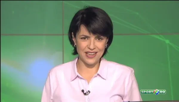 Cea mai buna jucatoare de fotbal din Romania bate loviturile libere ca Ronaldo si dribleaza ca Sanmartean si Messi! VIDEO