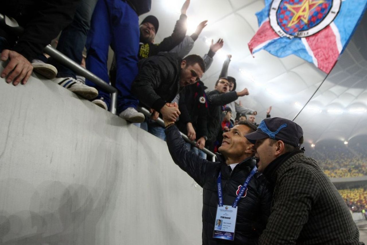 Steaua si-a prezentat NOILE TRICOURI in meciul cu Borussia Dortmund! Ce modificari sunt fata de cele din tur: FOTO_2