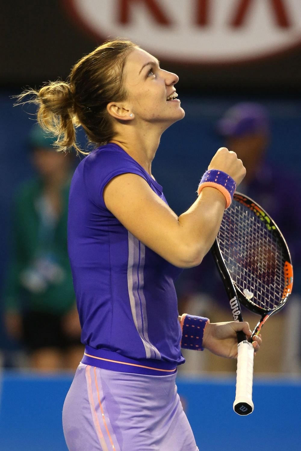 Moment EMOTIONANT pentru Simona Halep! Gestul facut dupa victoria cu Wickmayer i-a adus aplauze din partea tuturor! FOTO_4