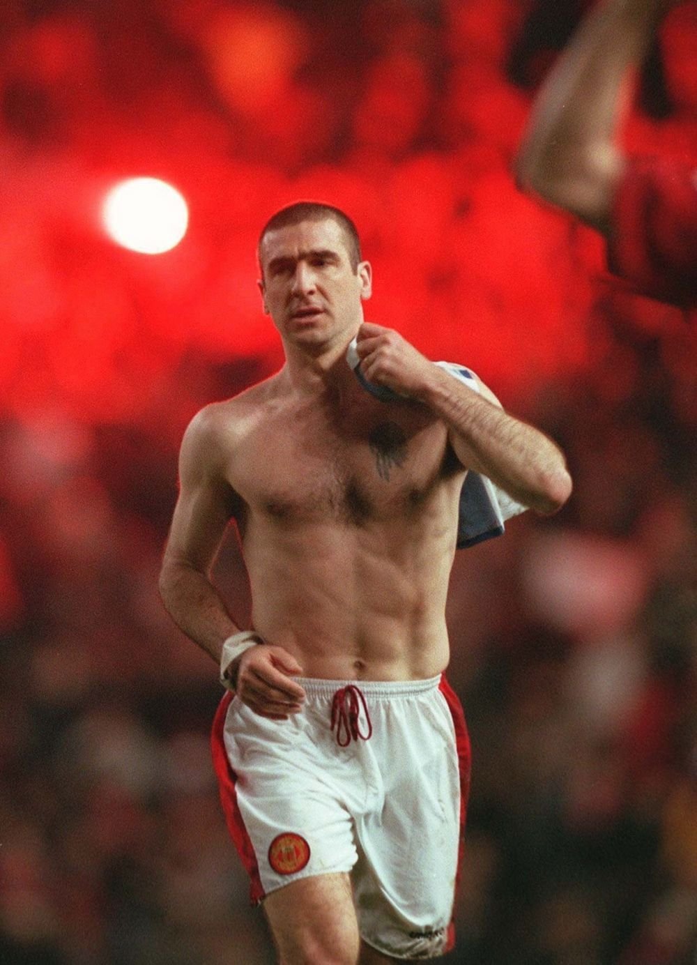 20 de ani de la faza de MILIARD de vizualizari, daca era internet atunci! Fara Cantona, n-ar fi existat Premier League! VIDEO