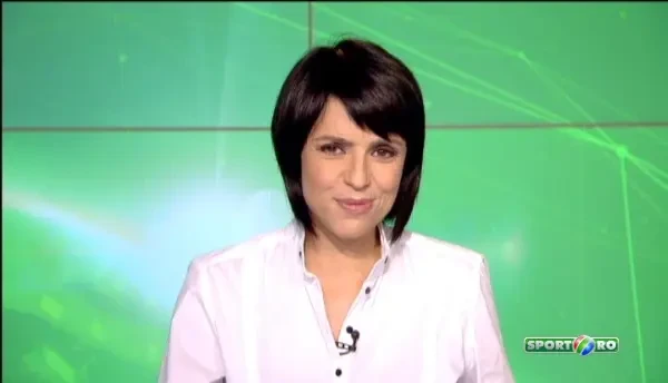 ULTIMA NEBUNIE: Asta e cel mai dement sport extrem! Cum a reusit un om sa inoate pe sub gheata