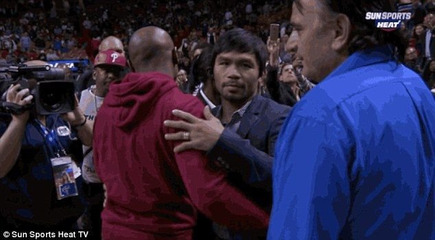 Pacquiao si Mayweather s-au intalnit in public si au facut schimb de numere de telefon! Cand poate avea loc meciul SECOLULUI_2