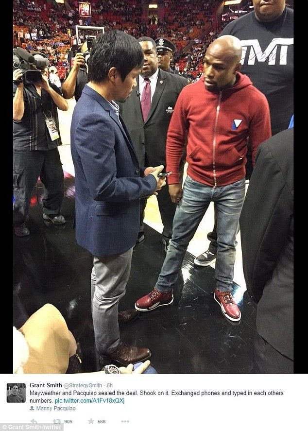 Pacquiao si Mayweather s-au intalnit in public si au facut schimb de numere de telefon! Cand poate avea loc meciul SECOLULUI_7