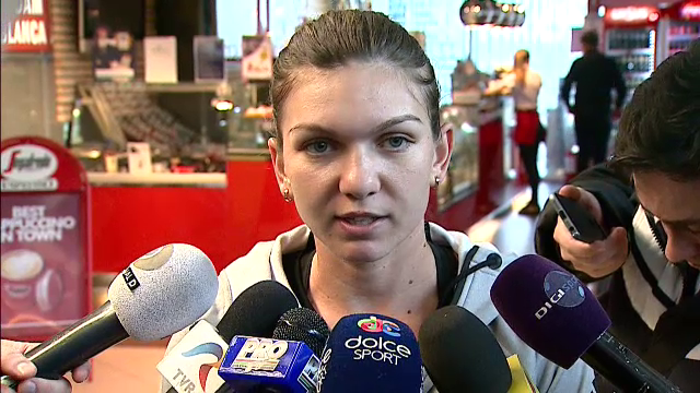 Surpriza pentru Simona Halep azi la revenirea in Romania. Cu ce s-a trezit pe aeroport, in Bucuresti. FOTO_3
