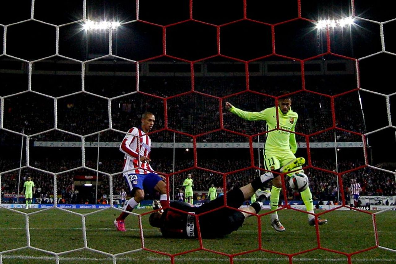 Meci fabulos in Cupa Regelui! Atletico 2-3 Barcelona! Madrilenii au terminat in 9, iar Torres a marcat in sec. 40! VIDEO REZUMAT_6