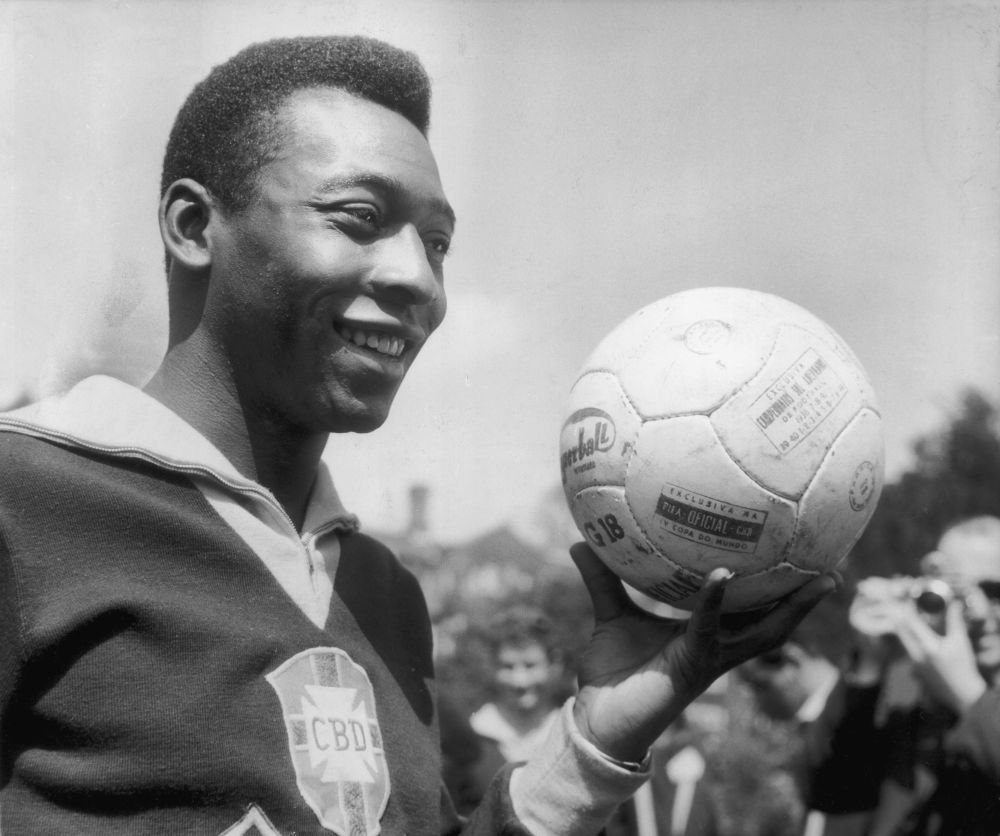 Hagi, Pele, Maradona, Messi! Asa arata Topul FIFA al celor mai buni DECARI din istoria fotbalului. GALERIE FOTO_10