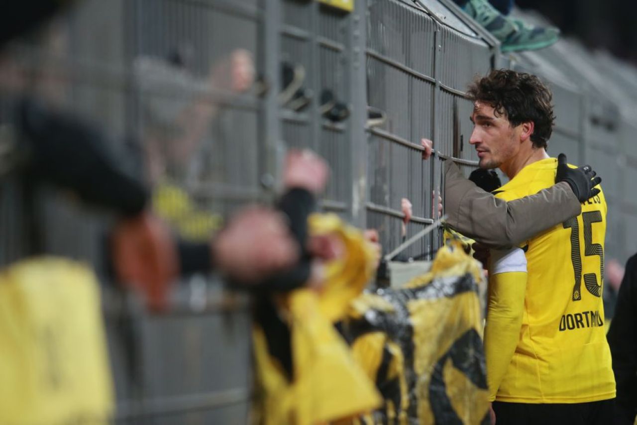 Falimentul unei finaliste Champions League, azi pe ultimul loc in Germania. Imaginile revoltei la Dortmund, dupa inca o infrangere_3