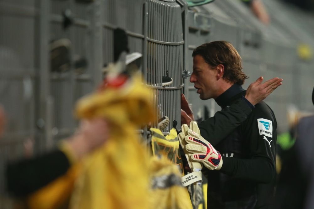 Falimentul unei finaliste Champions League, azi pe ultimul loc in Germania. Imaginile revoltei la Dortmund, dupa inca o infrangere_4