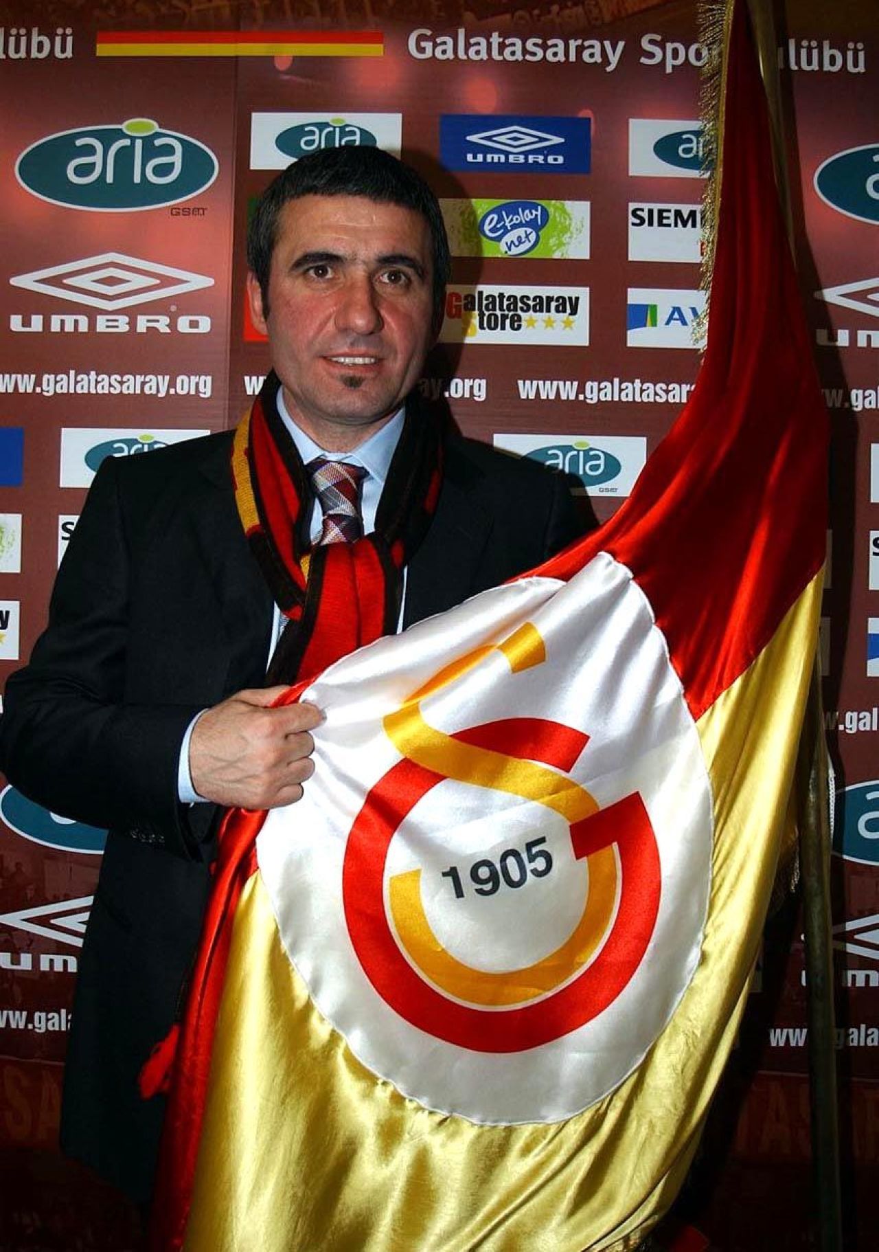12 MOMENTE-CHEIE pentru cariera lui Gica Hagi! Imaginile pe care NU le va uita niciodata! FOTO_9