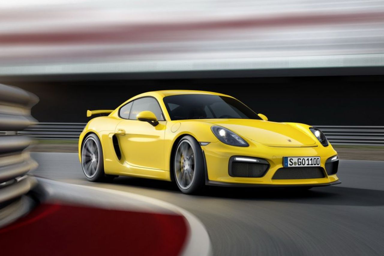 FOTO O noua bijuterie de la Porsche! Are 380 de cai si consuma doar 10 l/100km! Uite cum arata_8