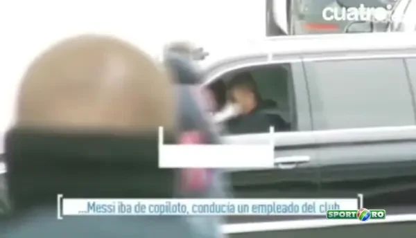 VIDEO Messi si-a luat TANC, soferul a fost depasit de dimensiunile masinii! Starul Barcei, implicat intr-un mic accident