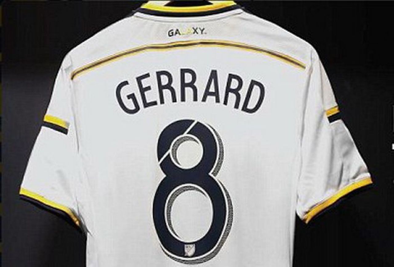Nebunie in LA, Galaxy a pus in vanzare tricoul lui Gerrard! Cat costa o replica daca o comanzi de acum:_3