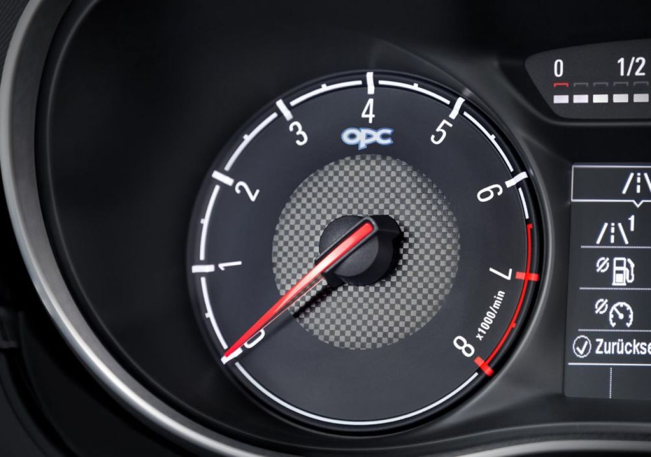 FOTO Opel a lansat cea mai PUTERNICA versiune pentru Corsa! Peste 200 de cai, consum de masina normala! Aflat toate detaliile_6