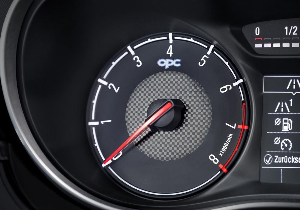 FOTO Opel a lansat cea mai PUTERNICA versiune pentru Corsa! Peste 200 de cai, consum de masina normala! Aflat toate detaliile_6