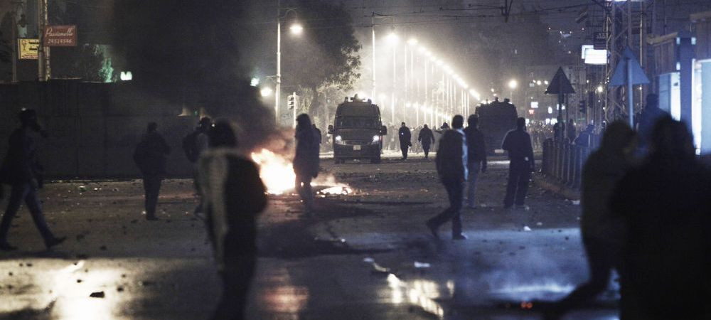 Masacru in Egipt, suporterii au fost calcati in picioare de fortele de ordine! UPDATE: Numarul mortilor a ajuns la 30