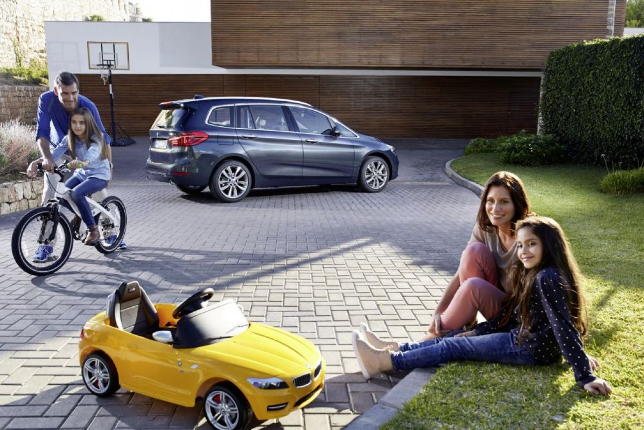 FOTO S-a lansat primul BMW cu 7 locuri. Surpriza pregatita de nemti pentru familisti _4
