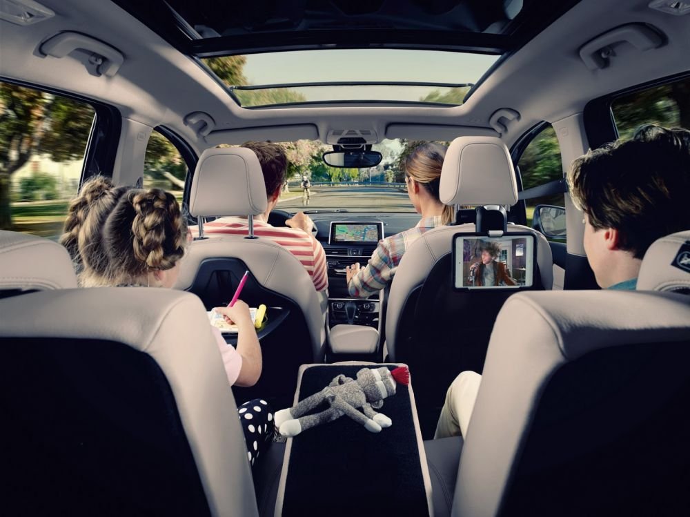 FOTO S-a lansat primul BMW cu 7 locuri. Surpriza pregatita de nemti pentru familisti _15