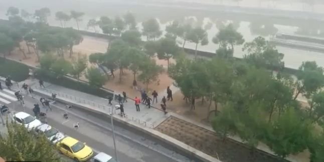 Amenzi URIASE dupa luptele de strada de la Atleti-Depor! 56 de ultrasi au patit-o dupa cele mai DURE scene din Spania!