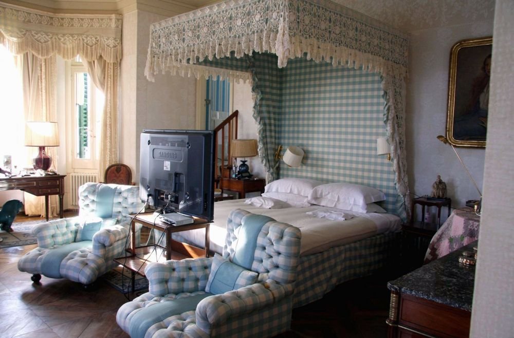 25 mil euro pentru o VILA BANTUITA in care au murit 3 oameni. Cum arata casa de lux in care Eto'o se va muta in Italia. FOTO_2