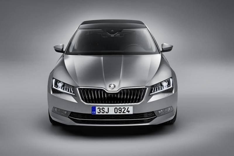 FOTO Primele imagini cu unul dintre cele mai asteptate modele ale anului! Cum arata noua Skoda Superb_4