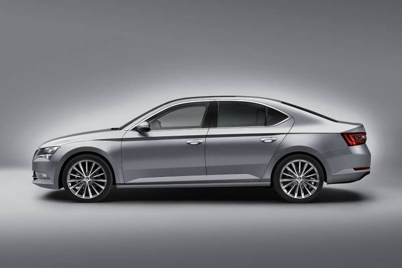 FOTO Primele imagini cu unul dintre cele mai asteptate modele ale anului! Cum arata noua Skoda Superb_7