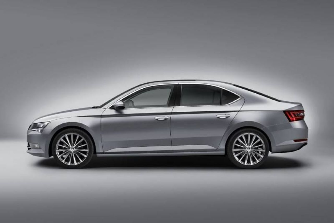 FOTO Primele imagini cu unul dintre cele mai asteptate modele ale anului! Cum arata noua Skoda Superb_7