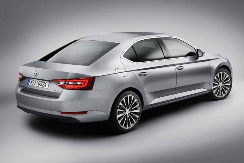FOTO Primele imagini cu unul dintre cele mai asteptate modele ale anului! Cum arata noua Skoda Superb_8
