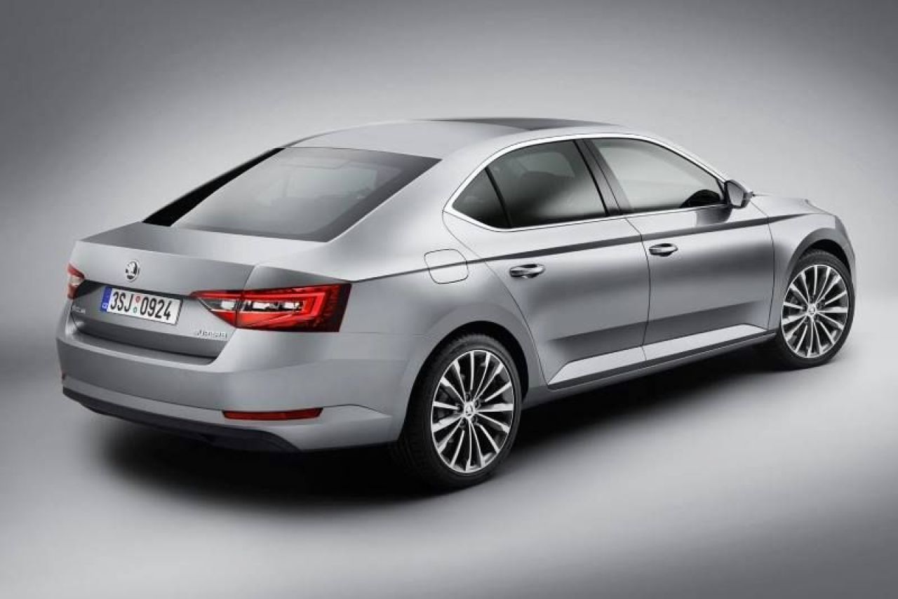 FOTO Primele imagini cu unul dintre cele mai asteptate modele ale anului! Cum arata noua Skoda Superb_8
