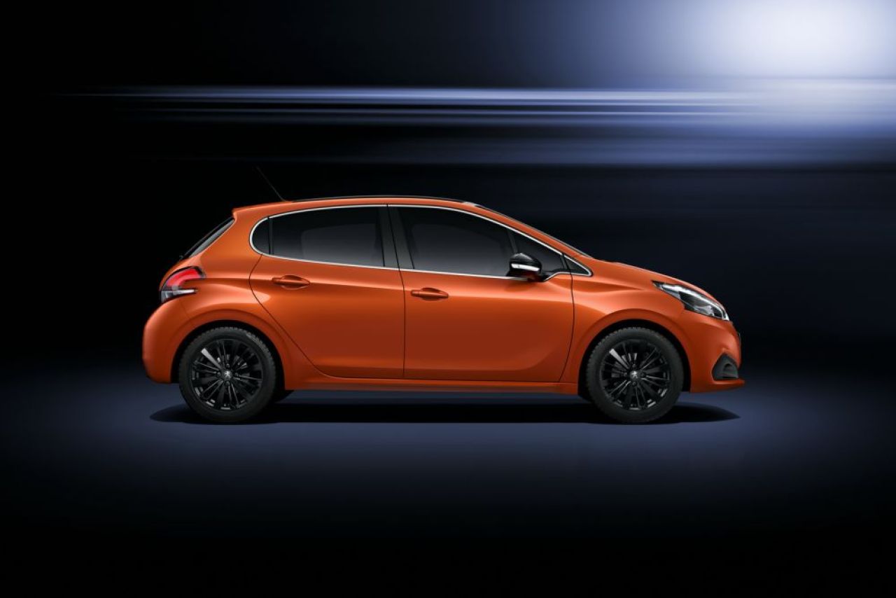 Galerie FOTO: Peugeot 208 facelift. Primele imagini oficiale inaintea lansarii de la Geneva_3