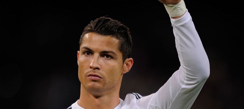 Cristiano THE BEST Ronaldo! Portughezul e cel mai bun din ultimii 30 de ani! Adica din ziua in care s-a nascut? :)