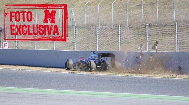 FOTO Accident GRAV pentru Alonso la Barcelona! A fost transportat cu elicopterul la spital:
