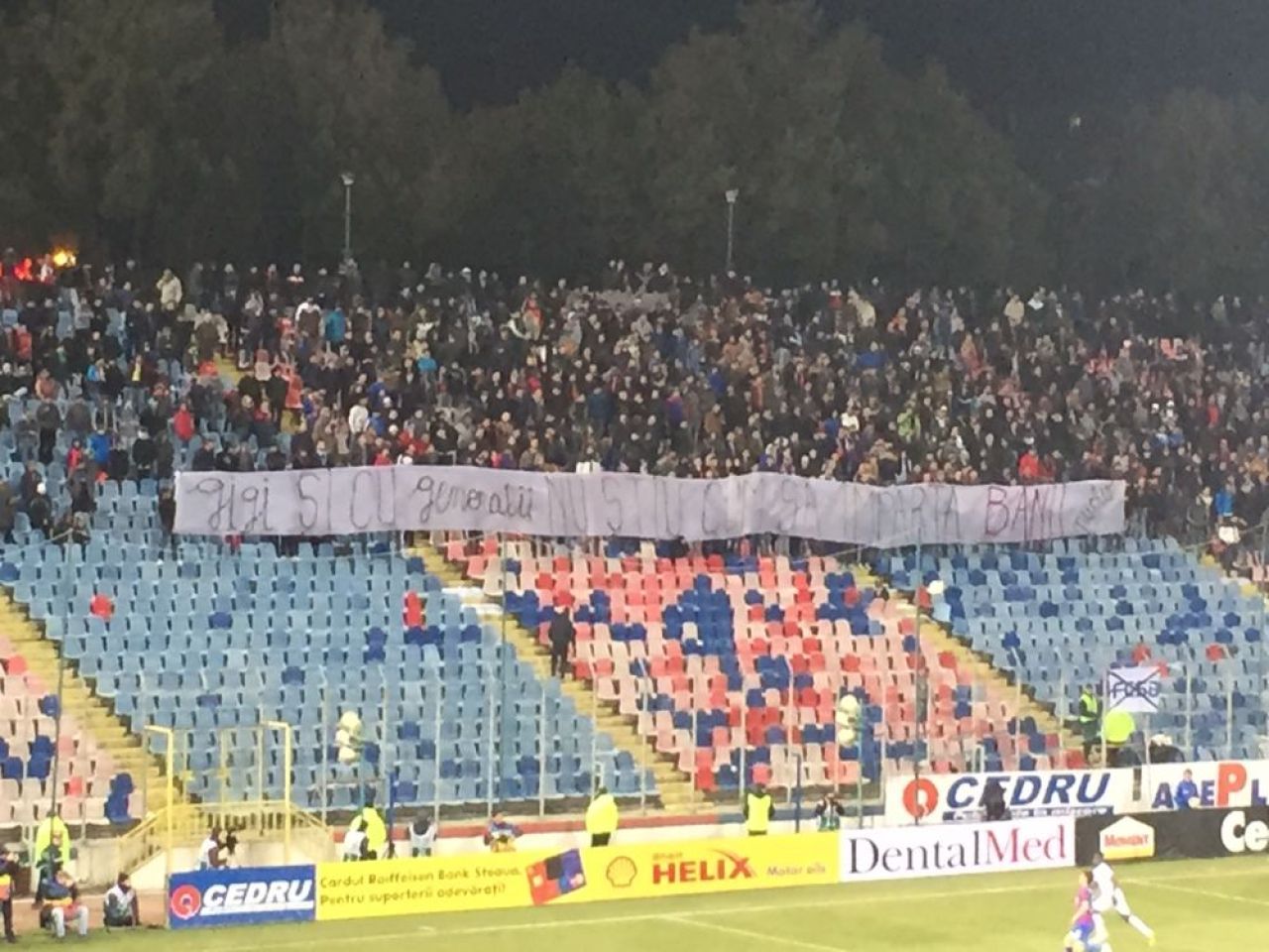 MESAJELE speciale de la fanii Stelei in Ghencea! Au scris pentru Gigi, CSA si DNA! Cu ce bannere au reusit sa intre la meci! FOTO_1
