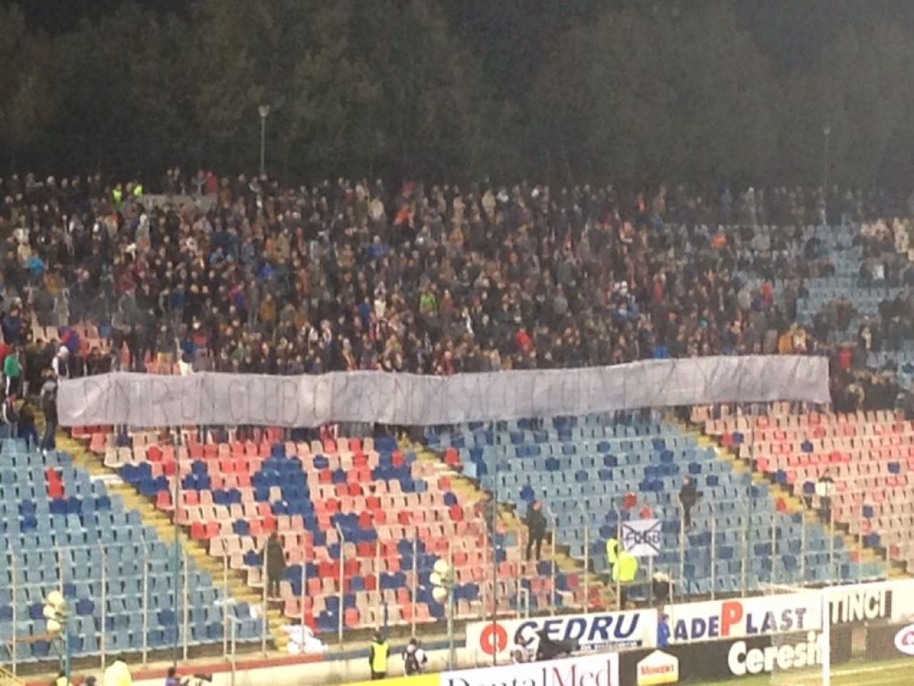 MESAJELE speciale de la fanii Stelei in Ghencea! Au scris pentru Gigi, CSA si DNA! Cu ce bannere au reusit sa intre la meci! FOTO_3